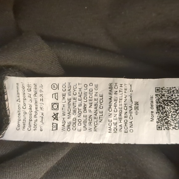 Men's Long Sleeve Lion Shirt - Picture 6 of 6